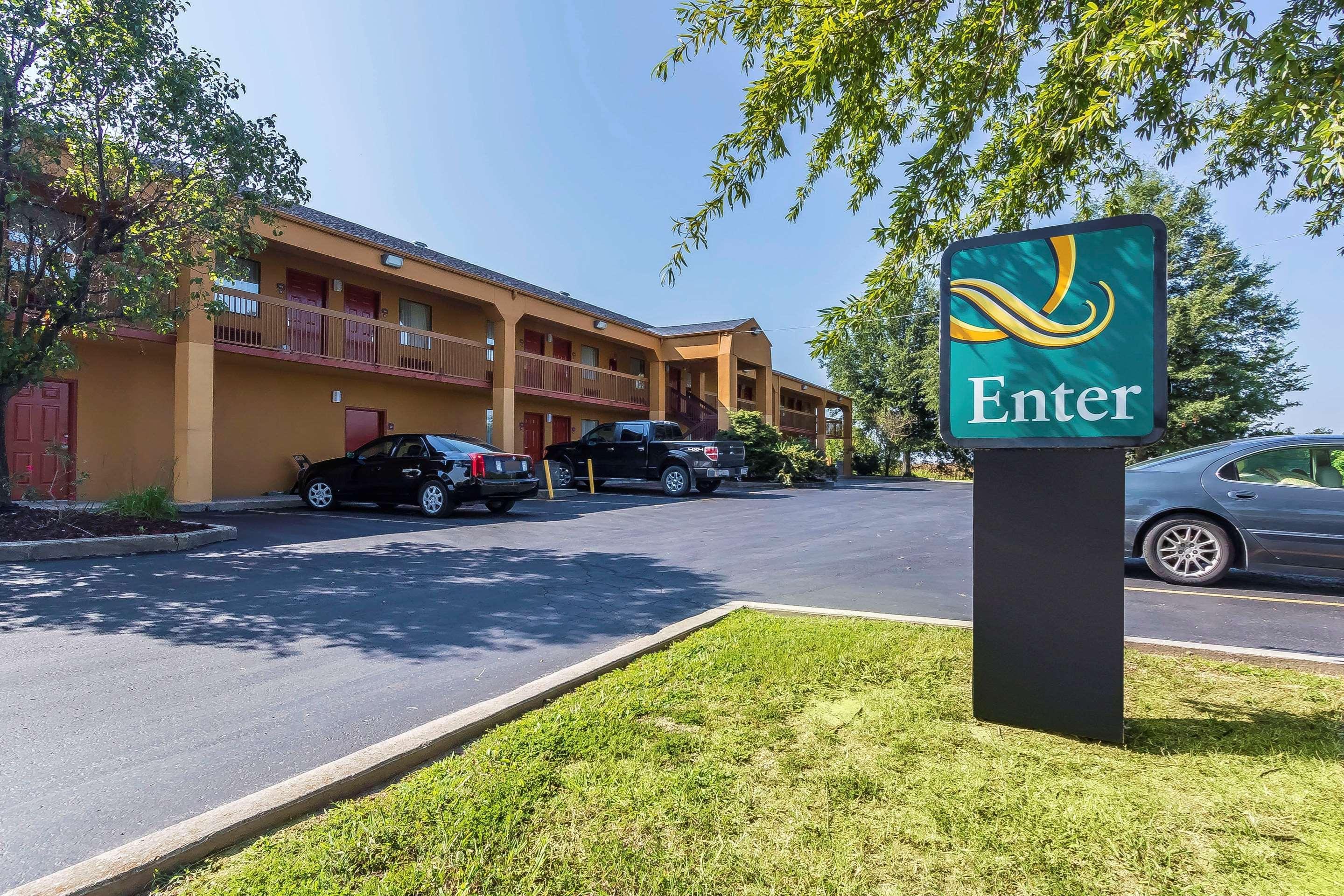 Quality Inn Charleston - Sikeston Exterior photo