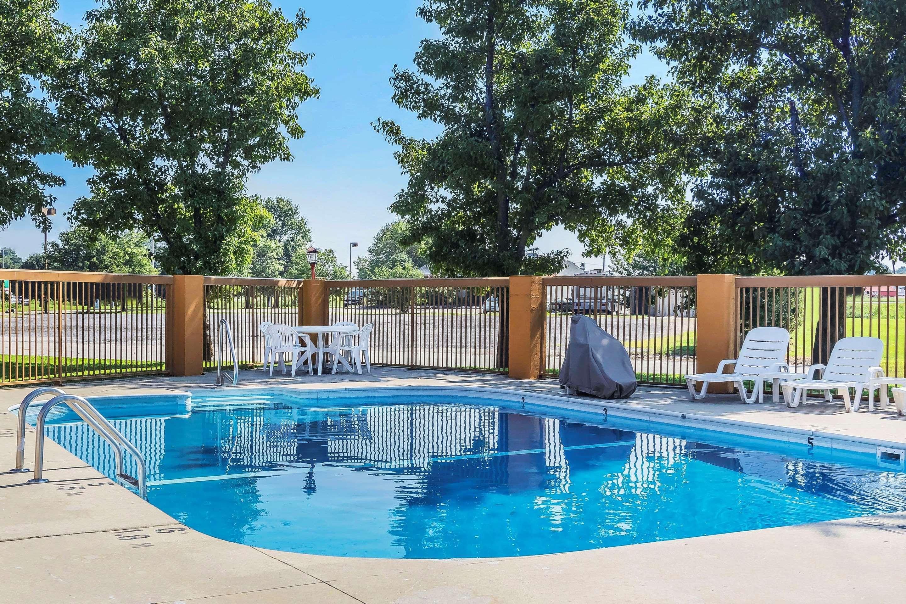 Quality Inn Charleston - Sikeston Exterior photo