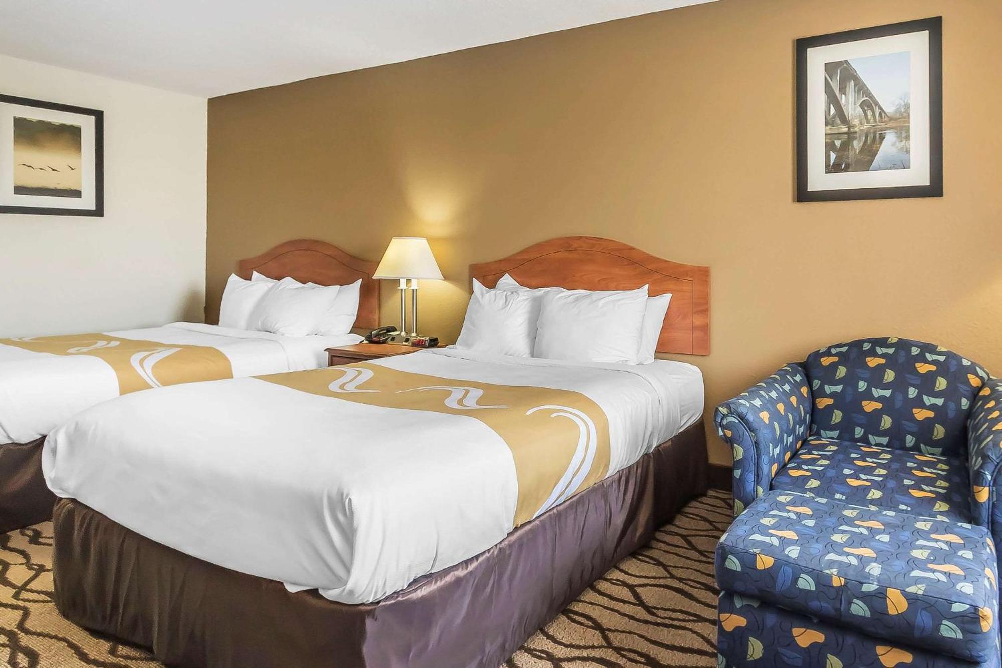 Quality Inn Charleston - Sikeston Exterior photo